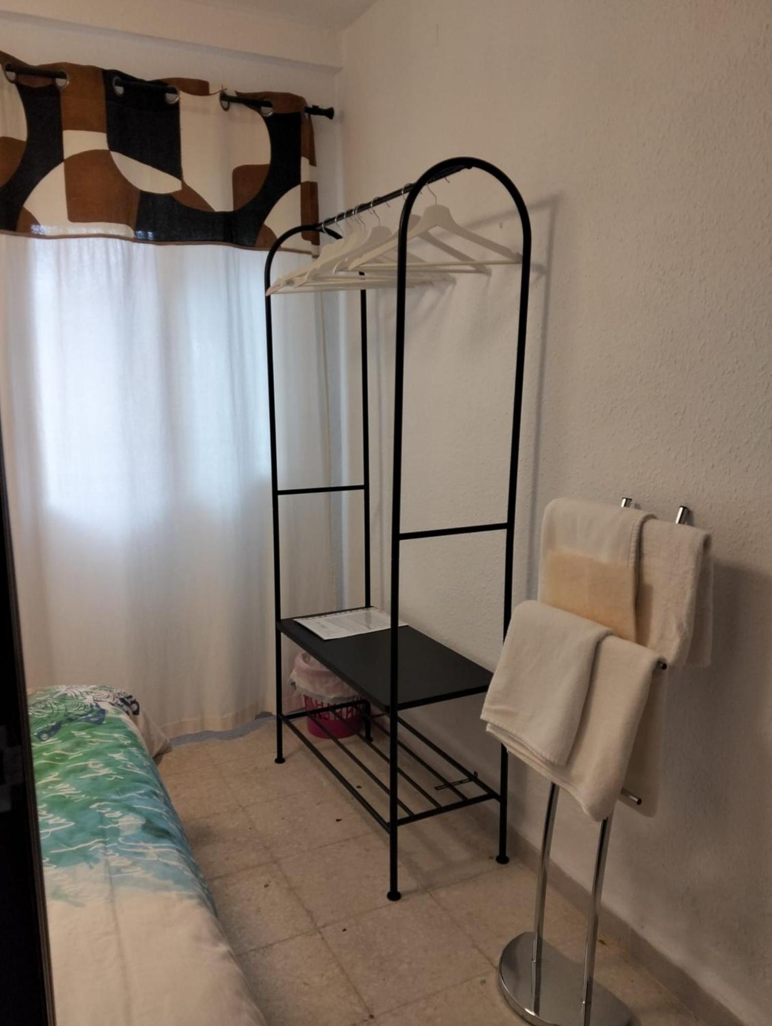 Habitacion Piso Particular En Castilleja De La Cuesta Kültér fotó